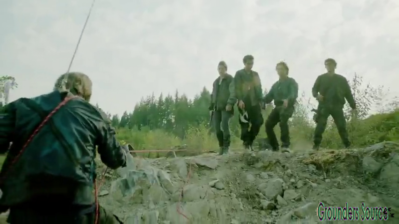 The 100 Gag Reel Captures Season Two DVD Extras-587
