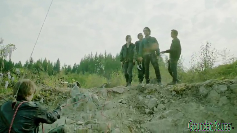 The 100 Gag Reel Captures Season Two DVD Extras-582
