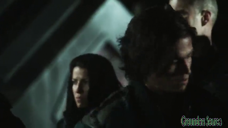 The 100 Gag Reel Captures Season Two DVD Extras-565
