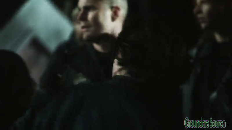 The 100 Gag Reel Captures Season Two DVD Extras-563
