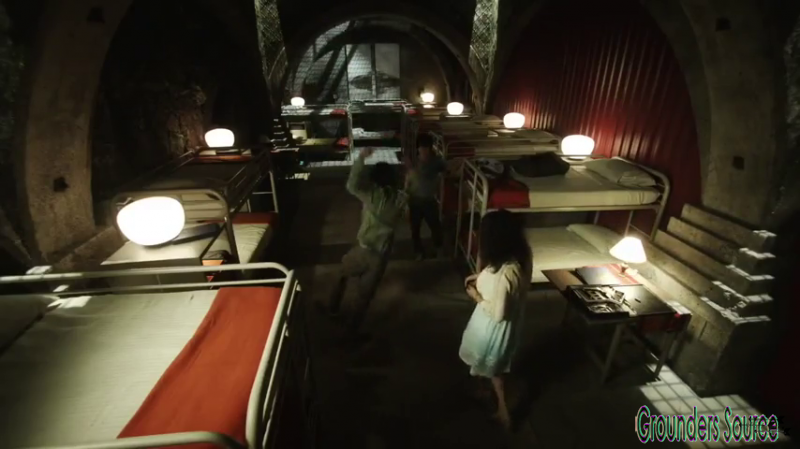 The 100 Gag Reel Captures Season Two DVD Extras-527
