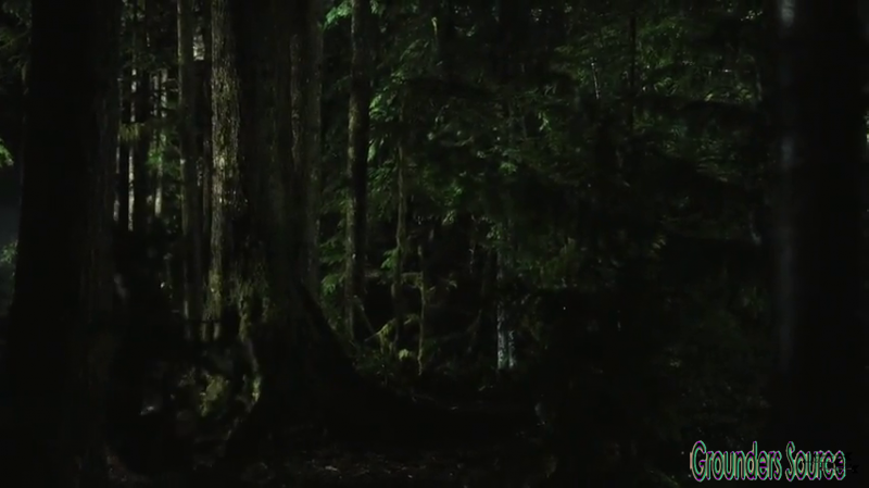 The 100 Gag Reel Captures Season Two DVD Extras-516
