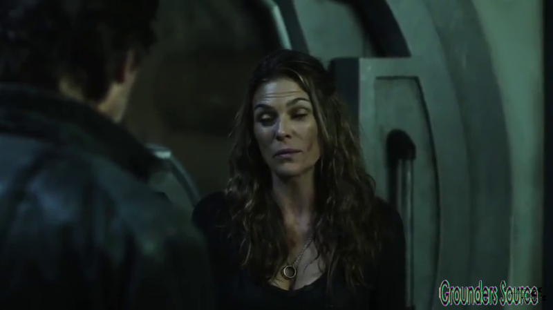 The 100 Gag Reel Captures Season Two DVD Extras-501
