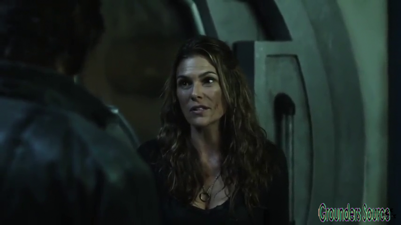 The 100 Gag Reel Captures Season Two DVD Extras-498
