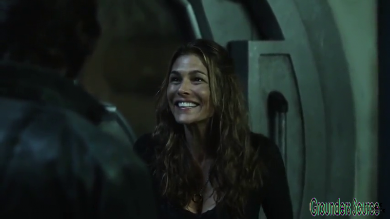 The 100 Gag Reel Captures Season Two DVD Extras-493
