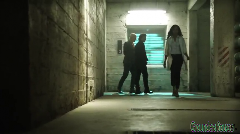 The 100 Gag Reel Captures Season Two DVD Extras-445
