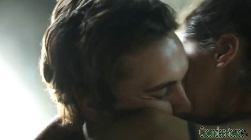 The 100 Gag Reel Captures Season Two DVD Extras-406
