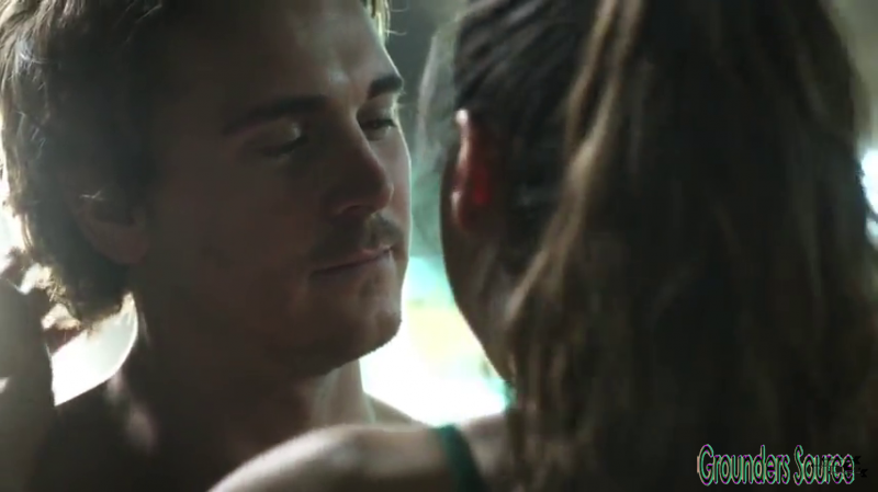 The 100 Gag Reel Captures Season Two DVD Extras-382
