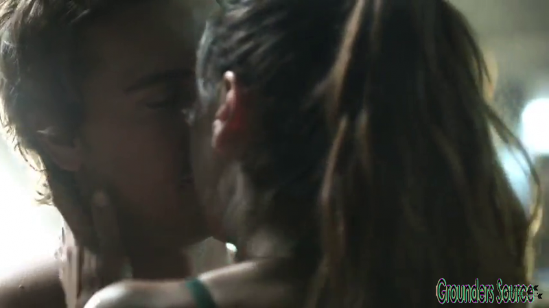 The 100 Gag Reel Captures Season Two DVD Extras-369
