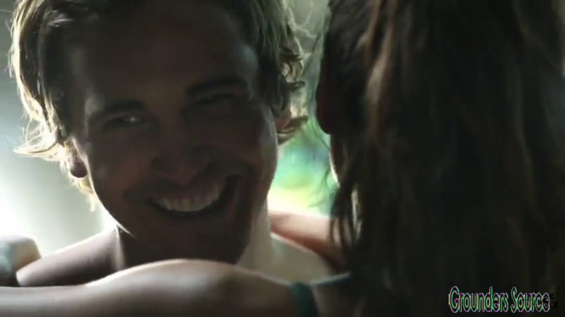 The 100 Gag Reel Captures Season Two DVD Extras-350
