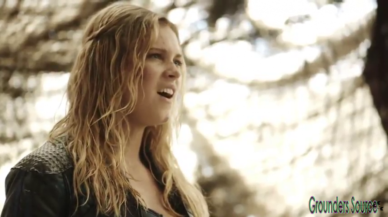 The 100 Gag Reel Captures Season Two DVD Extras-342
