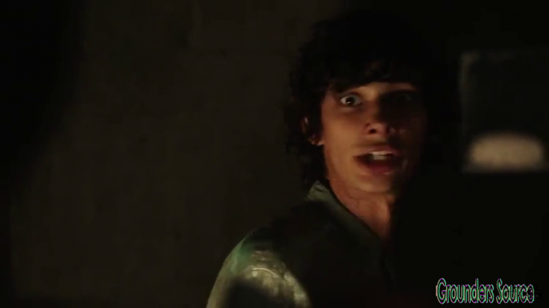 The 100 Gag Reel Captures Season Two DVD Extras-335
