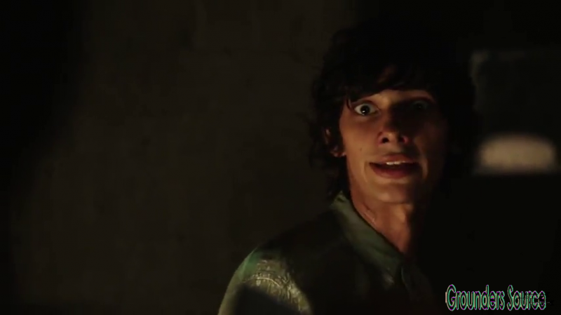 The 100 Gag Reel Captures Season Two DVD Extras-334
