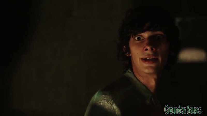 The 100 Gag Reel Captures Season Two DVD Extras-333
