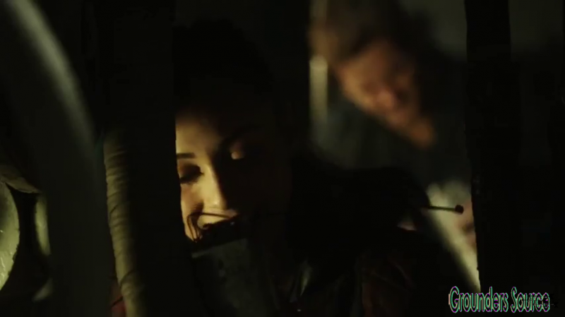 The 100 Gag Reel Captures Season Two DVD Extras-318
