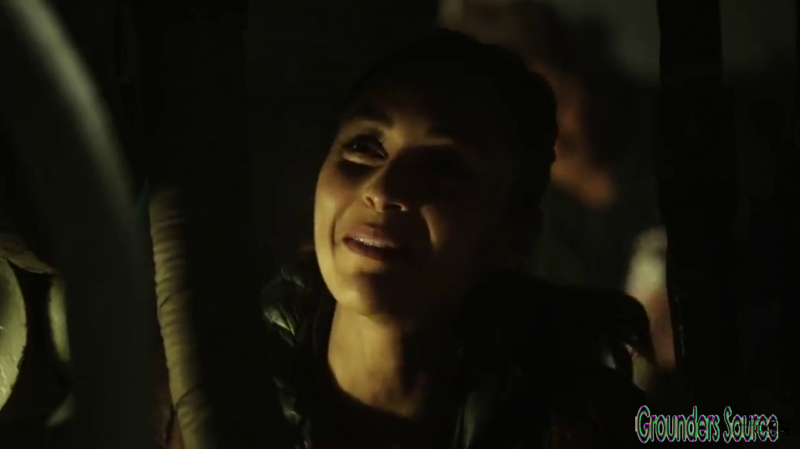 The 100 Gag Reel Captures Season Two DVD Extras-312
