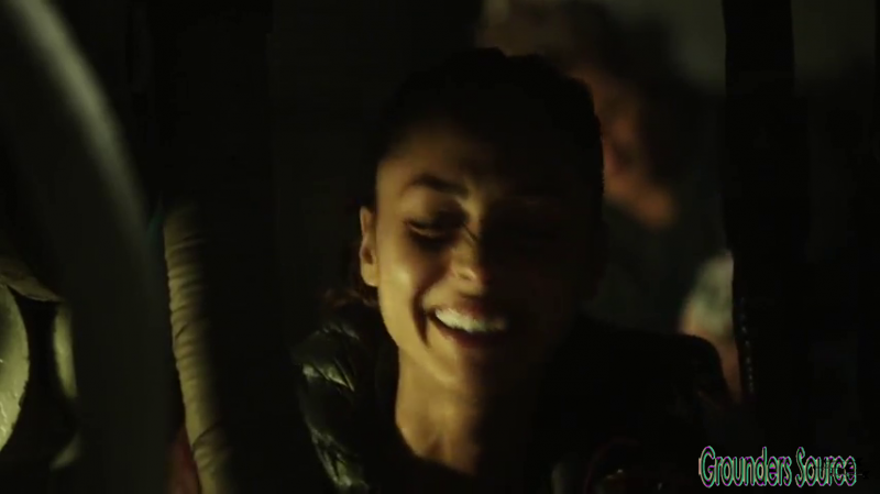 The 100 Gag Reel Captures Season Two DVD Extras-310
