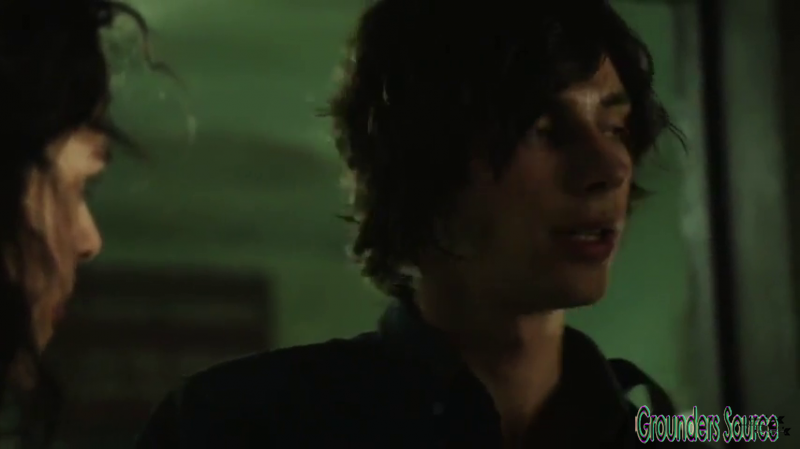 The 100 Gag Reel Captures Season Two DVD Extras-301

