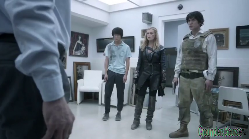 The 100 Gag Reel Captures Season Two DVD Extras-299
