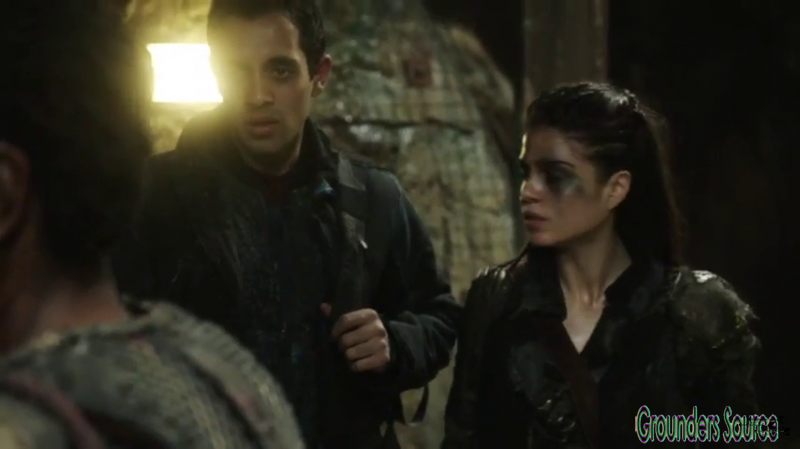 The 100 Gag Reel Captures Season Two DVD Extras-246
