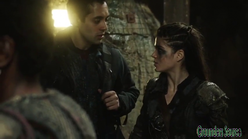 The 100 Gag Reel Captures Season Two DVD Extras-244
