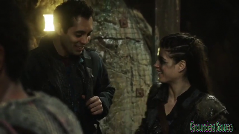 The 100 Gag Reel Captures Season Two DVD Extras-239
