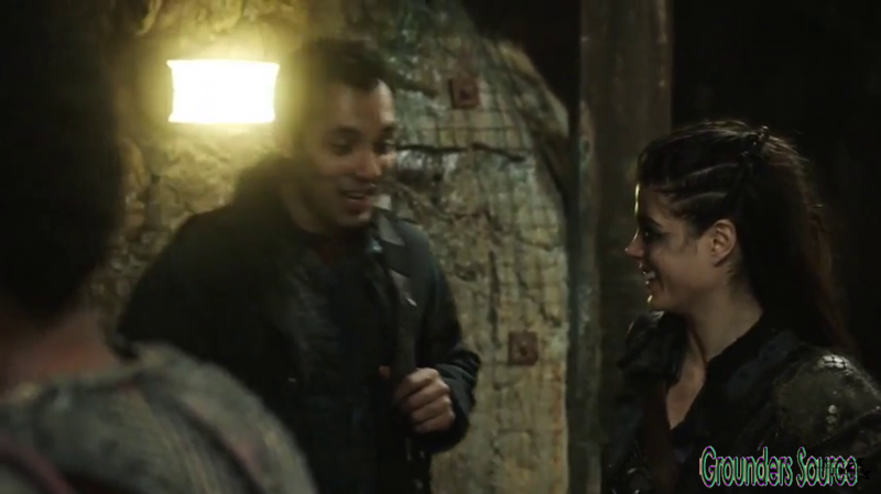 The 100 Gag Reel Captures Season Two DVD Extras-238
