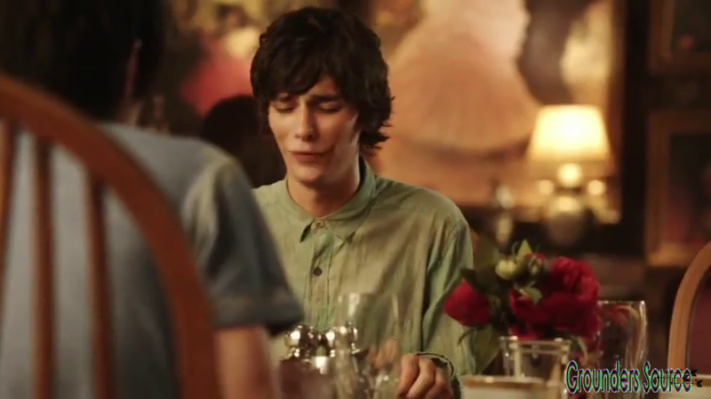 The 100 Gag Reel Captures Season Two DVD Extras-198
