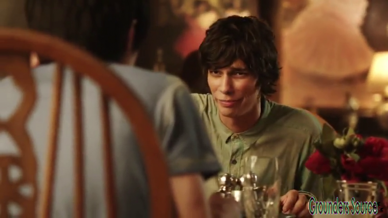 The 100 Gag Reel Captures Season Two DVD Extras-196
