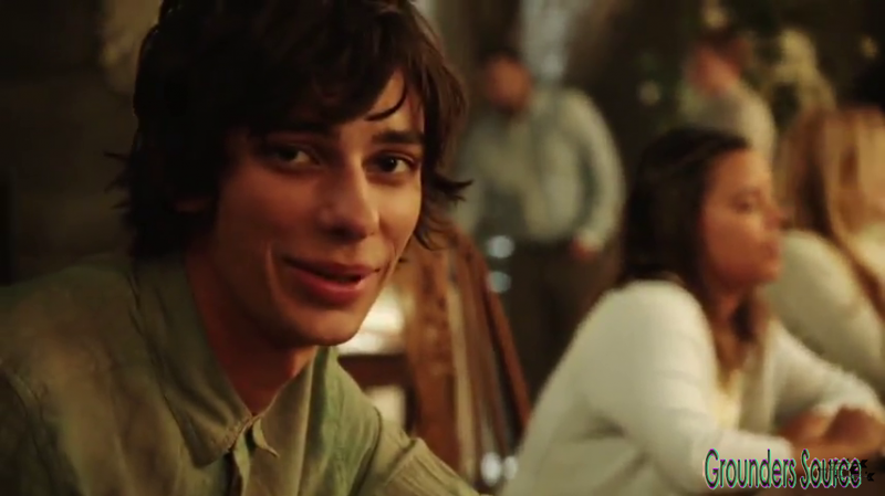 The 100 Gag Reel Captures Season Two DVD Extras-187
