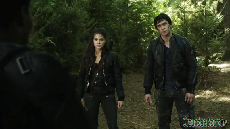 The 100 Gag Reel Captures Season Two DVD Extras-179
