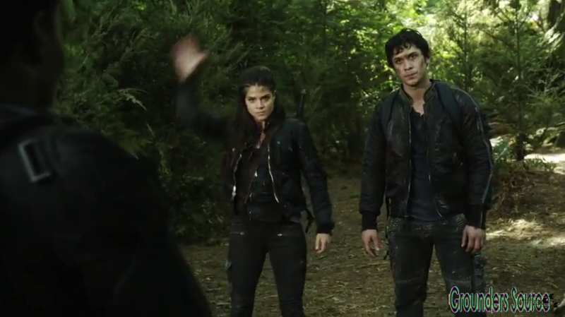 The 100 Gag Reel Captures Season Two DVD Extras-178
