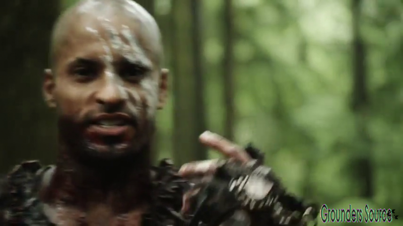 The 100 Gag Reel Captures Season Two DVD Extras-161
