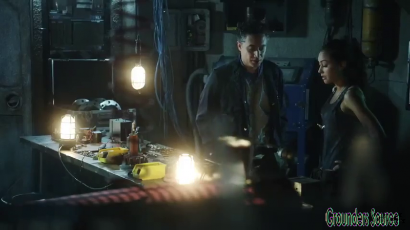 The 100 Gag Reel Captures Season Two DVD Extras-145
