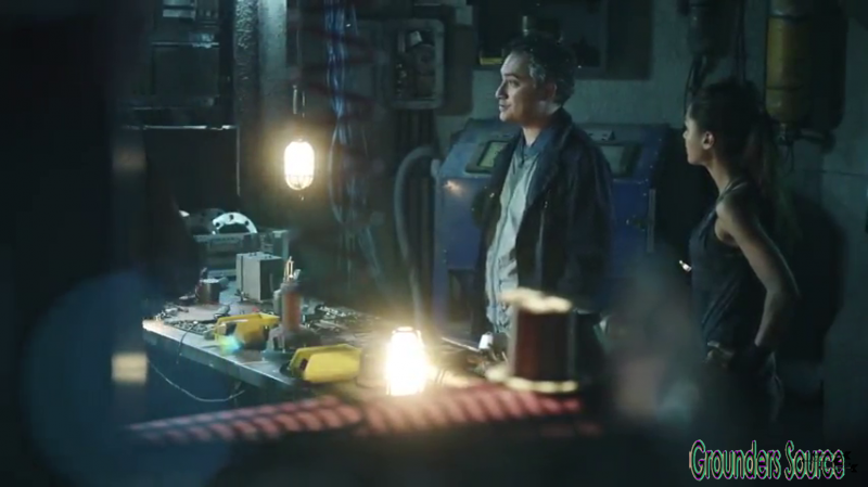 The 100 Gag Reel Captures Season Two DVD Extras-137
