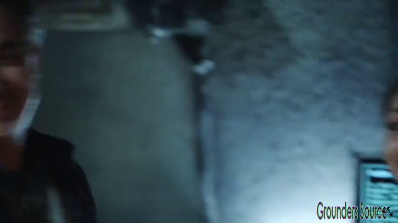 The 100 Gag Reel Captures Season Two DVD Extras-130
