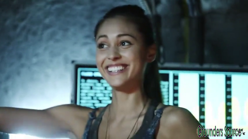 The 100 Gag Reel Captures Season Two DVD Extras-128
