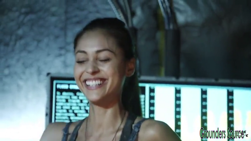The 100 Gag Reel Captures Season Two DVD Extras-125
