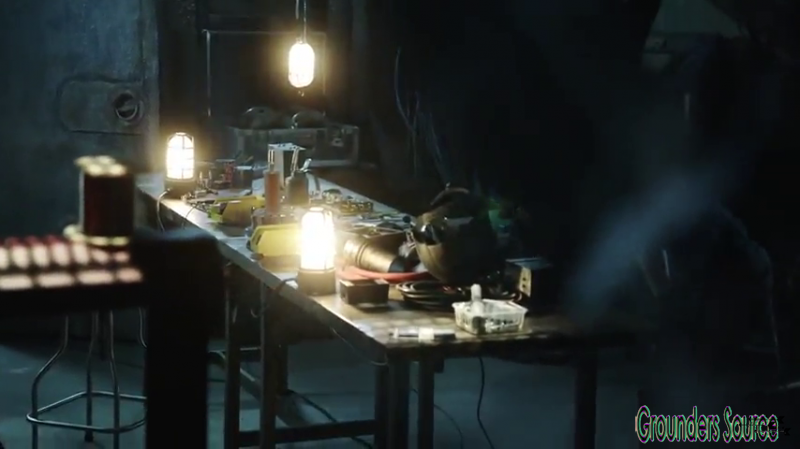 The 100 Gag Reel Captures Season Two DVD Extras-112
