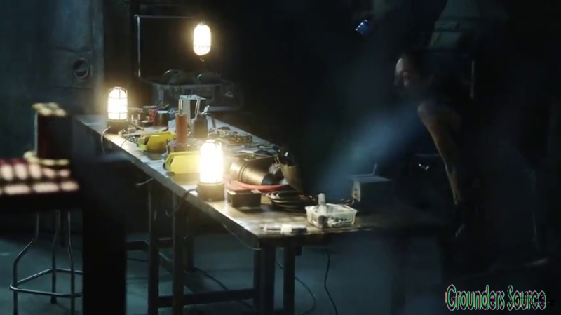 The 100 Gag Reel Captures Season Two DVD Extras-110

