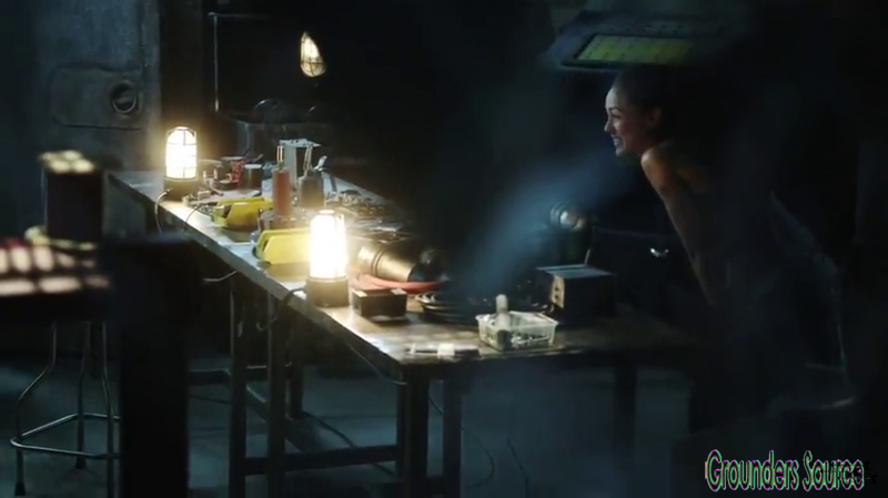 The 100 Gag Reel Captures Season Two DVD Extras-107
