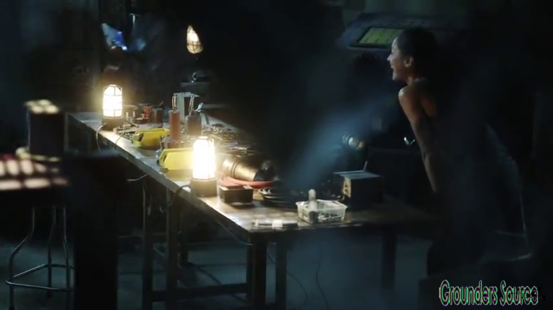 The 100 Gag Reel Captures Season Two DVD Extras-105
