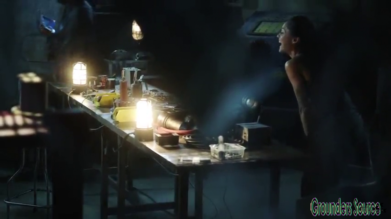 The 100 Gag Reel Captures Season Two DVD Extras-104
