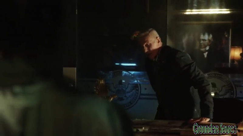 The 100 Gag Reel Captures Season Two DVD Extras-95
