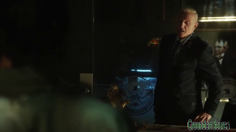The 100 Gag Reel Captures Season Two DVD Extras-91

