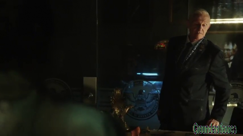 The 100 Gag Reel Captures Season Two DVD Extras-82
