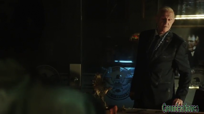 The 100 Gag Reel Captures Season Two DVD Extras-80
