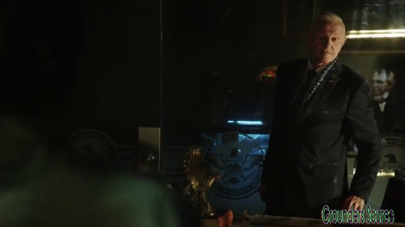 The 100 Gag Reel Captures Season Two DVD Extras-78
