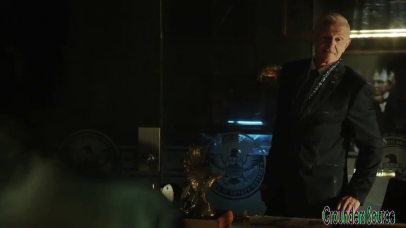 The 100 Gag Reel Captures Season Two DVD Extras-76
