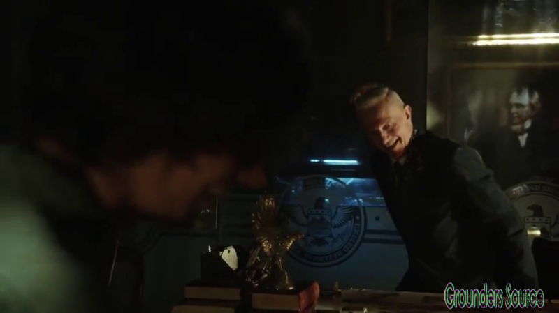 The 100 Gag Reel Captures Season Two DVD Extras-70

